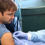 تزریق واکسن ایتالیایی کرونا روی نخستین داوطلب