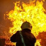 فیلم/ آتش‌سوزی گسترده دپوی ضایعات در کرج